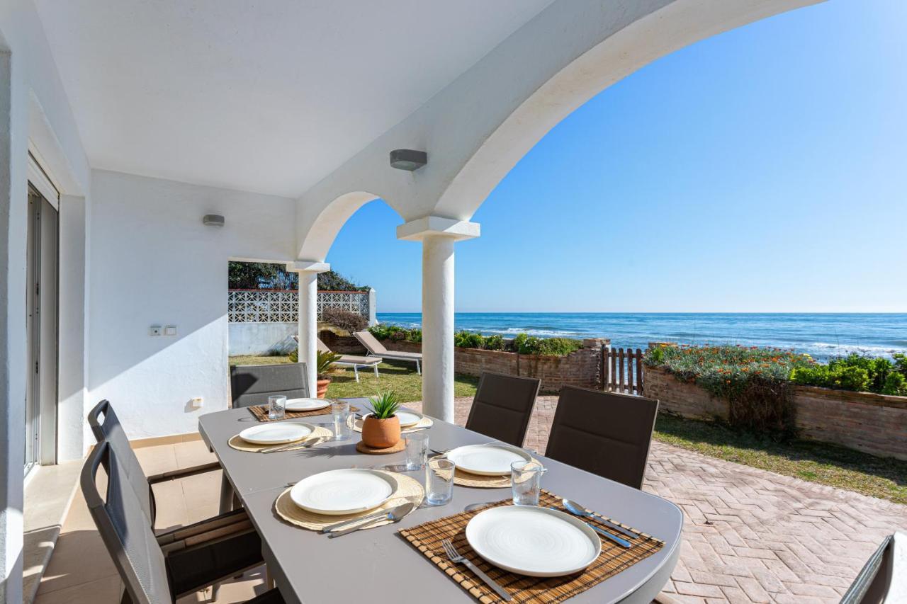 מארבלה Charming Villa On The Seafront מראה חיצוני תמונה