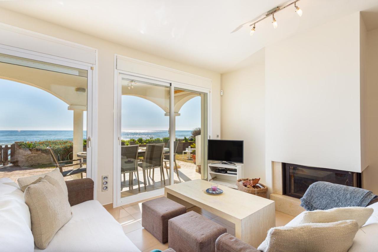 מארבלה Charming Villa On The Seafront מראה חיצוני תמונה