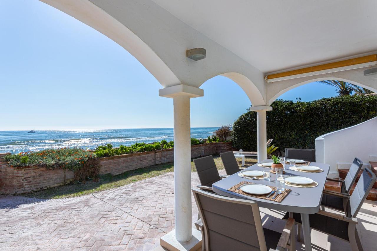 מארבלה Charming Villa On The Seafront מראה חיצוני תמונה