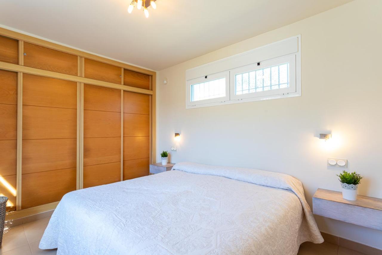 מארבלה Charming Villa On The Seafront מראה חיצוני תמונה