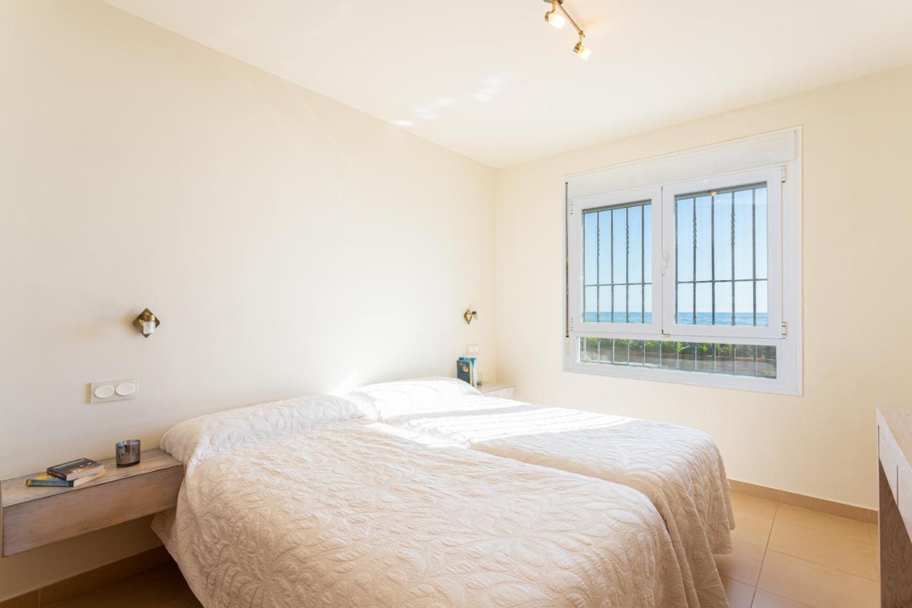 מארבלה Charming Villa On The Seafront מראה חיצוני תמונה