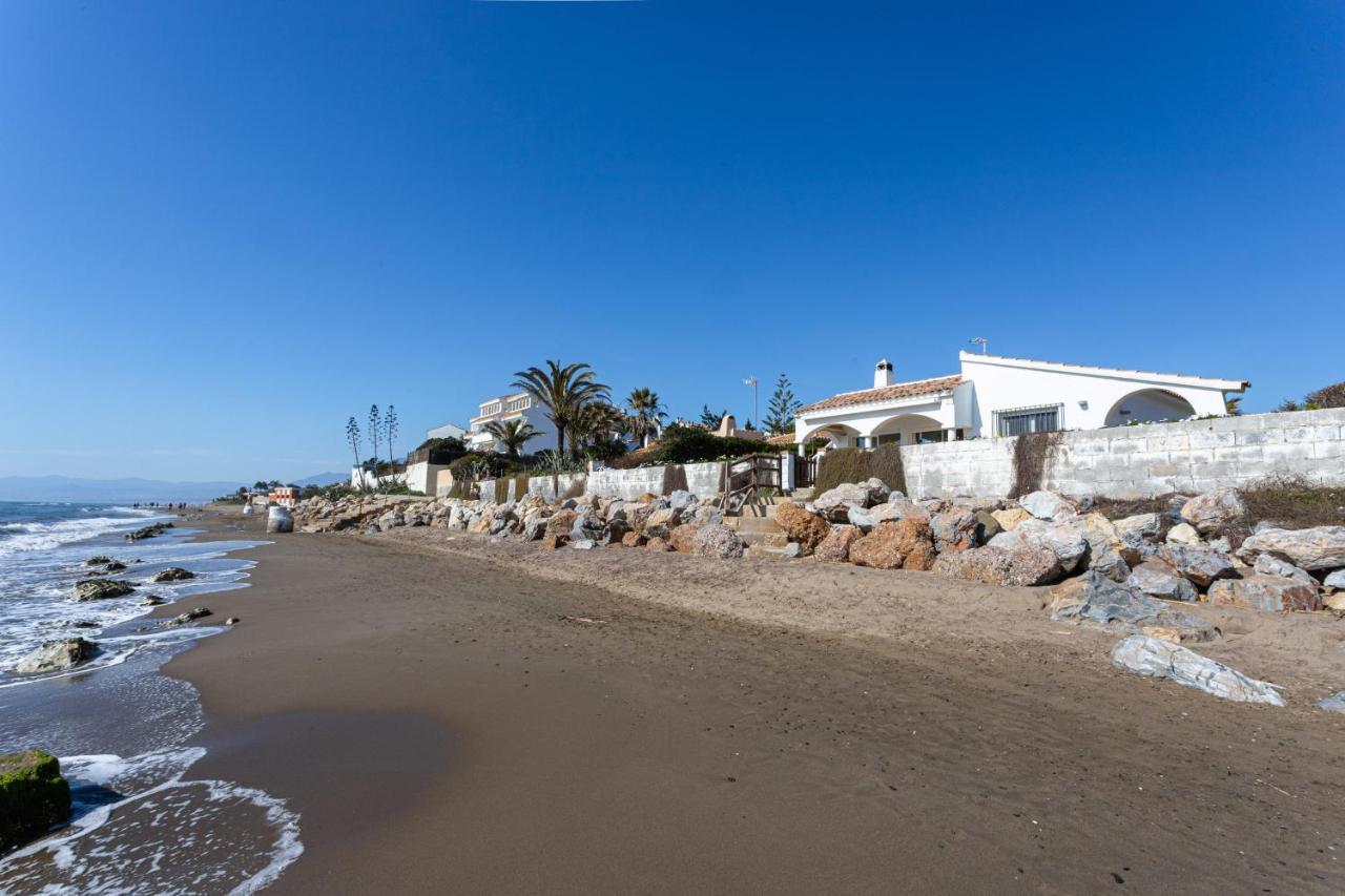 מארבלה Charming Villa On The Seafront מראה חיצוני תמונה