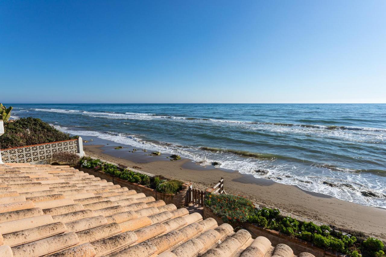 מארבלה Charming Villa On The Seafront מראה חיצוני תמונה