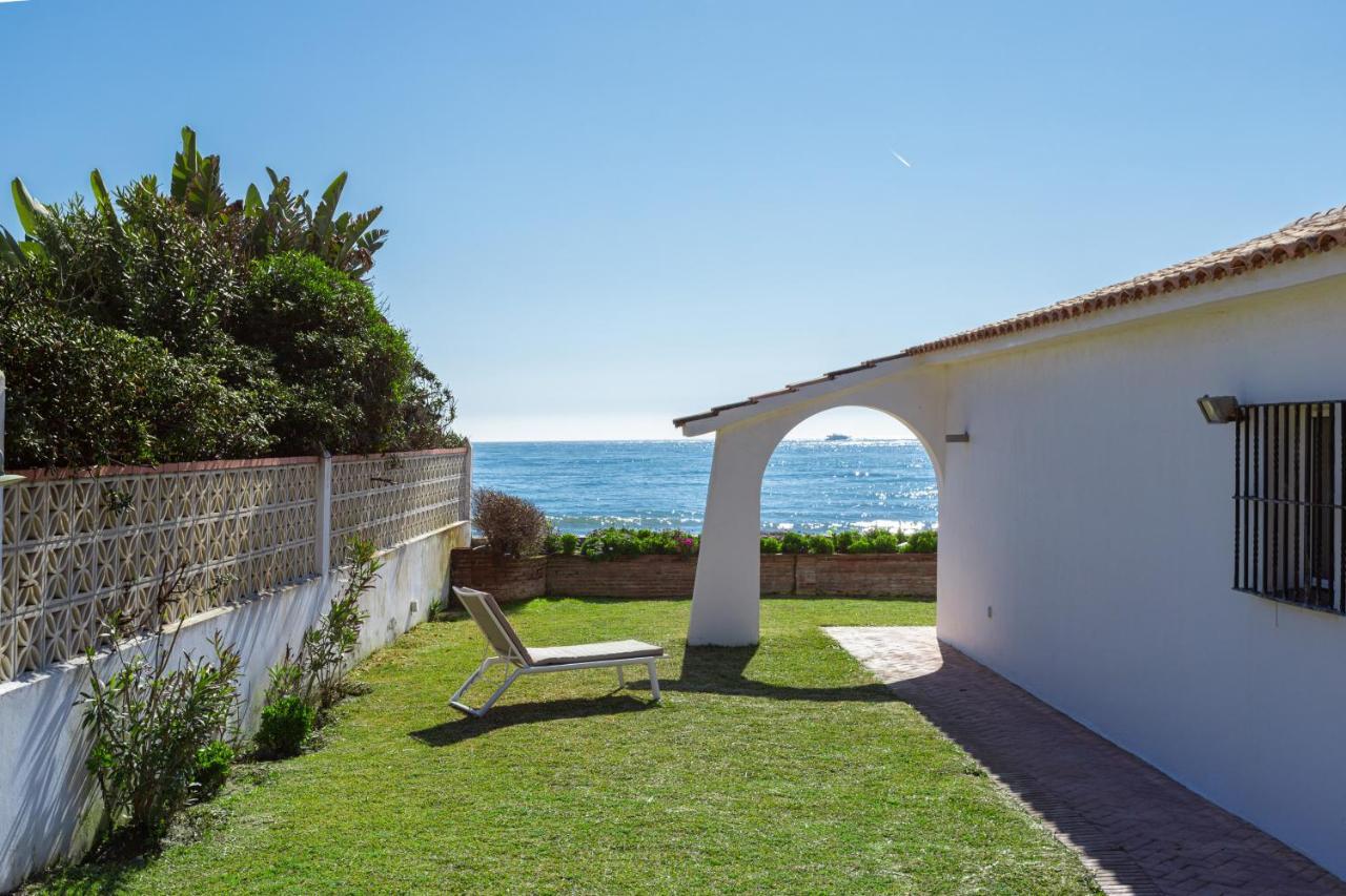 מארבלה Charming Villa On The Seafront מראה חיצוני תמונה