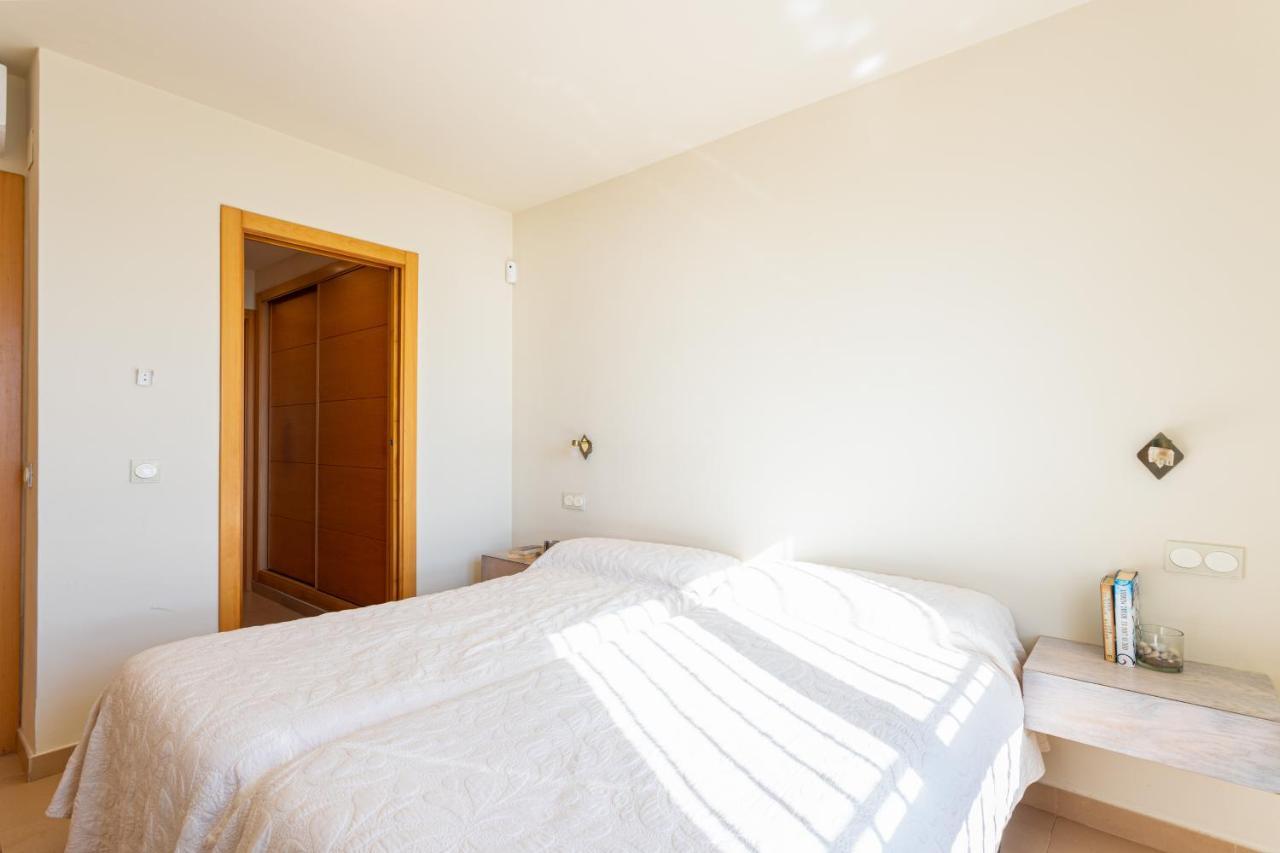 מארבלה Charming Villa On The Seafront מראה חיצוני תמונה