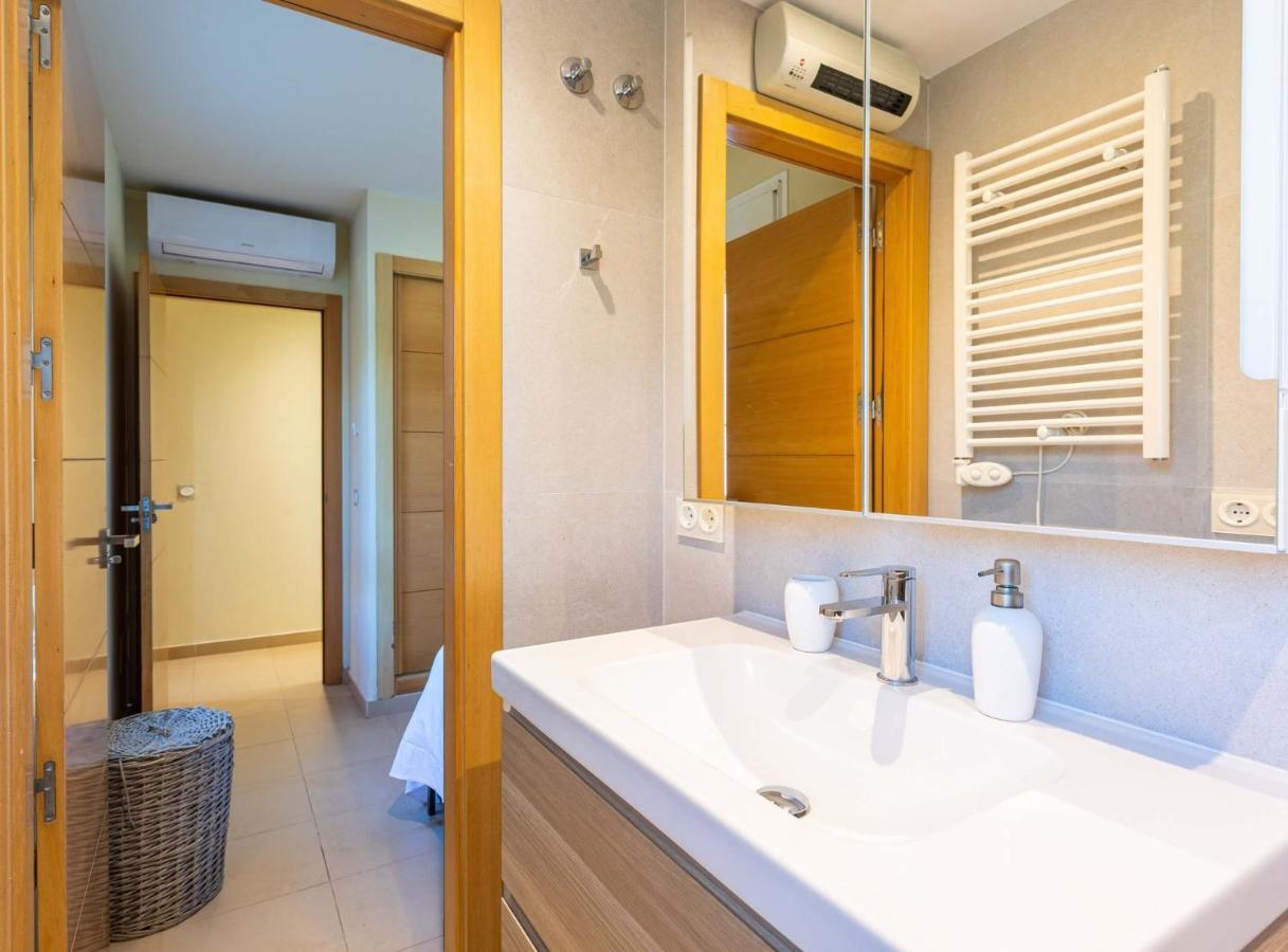 מארבלה Charming Villa On The Seafront מראה חיצוני תמונה